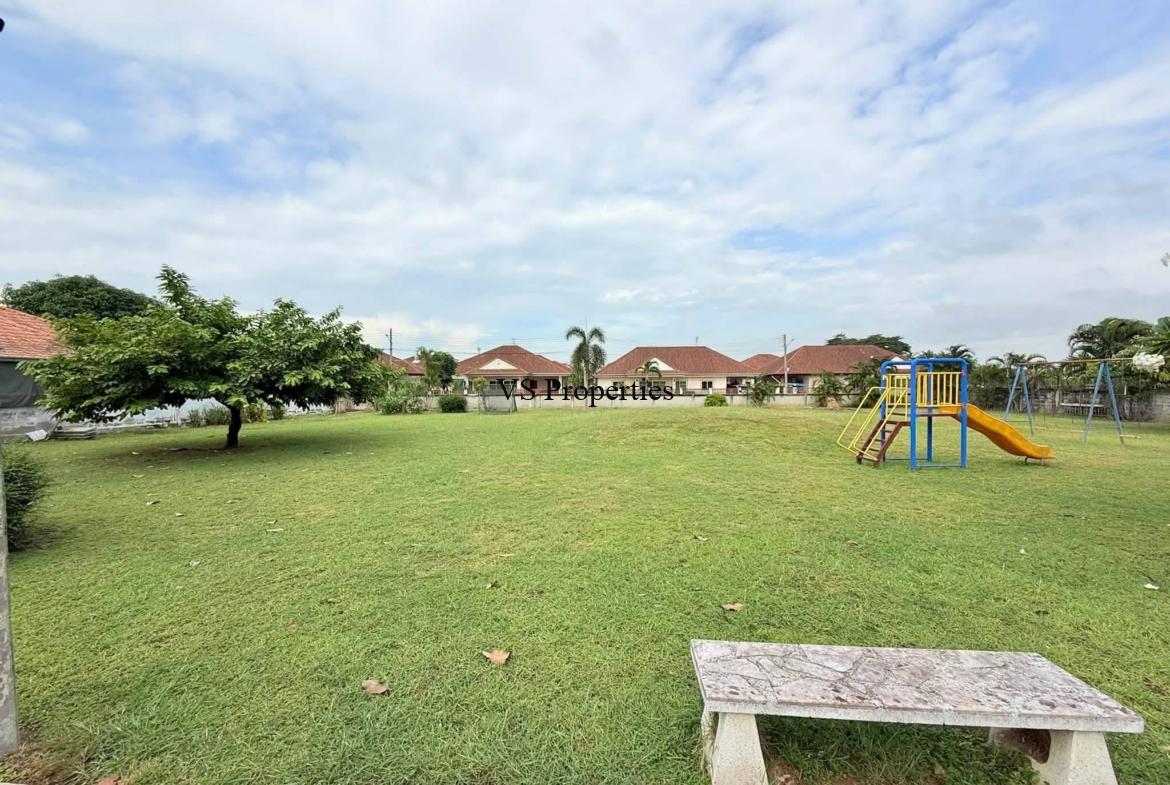 For Rent | Detached House 4 bedrooms Fully Furnished in Soi Noen Phlap Wan, Pattaya.