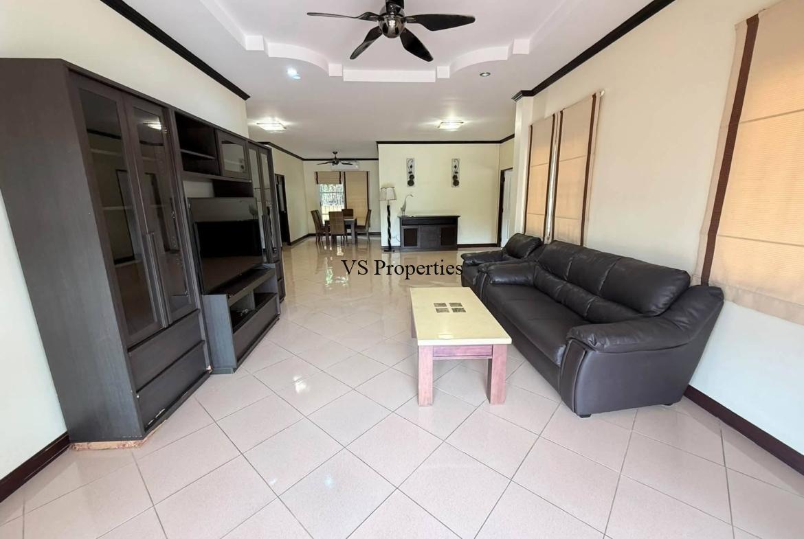 For Rent | Detached House 4 bedrooms Fully Furnished in Soi Noen Phlap Wan, Pattaya.