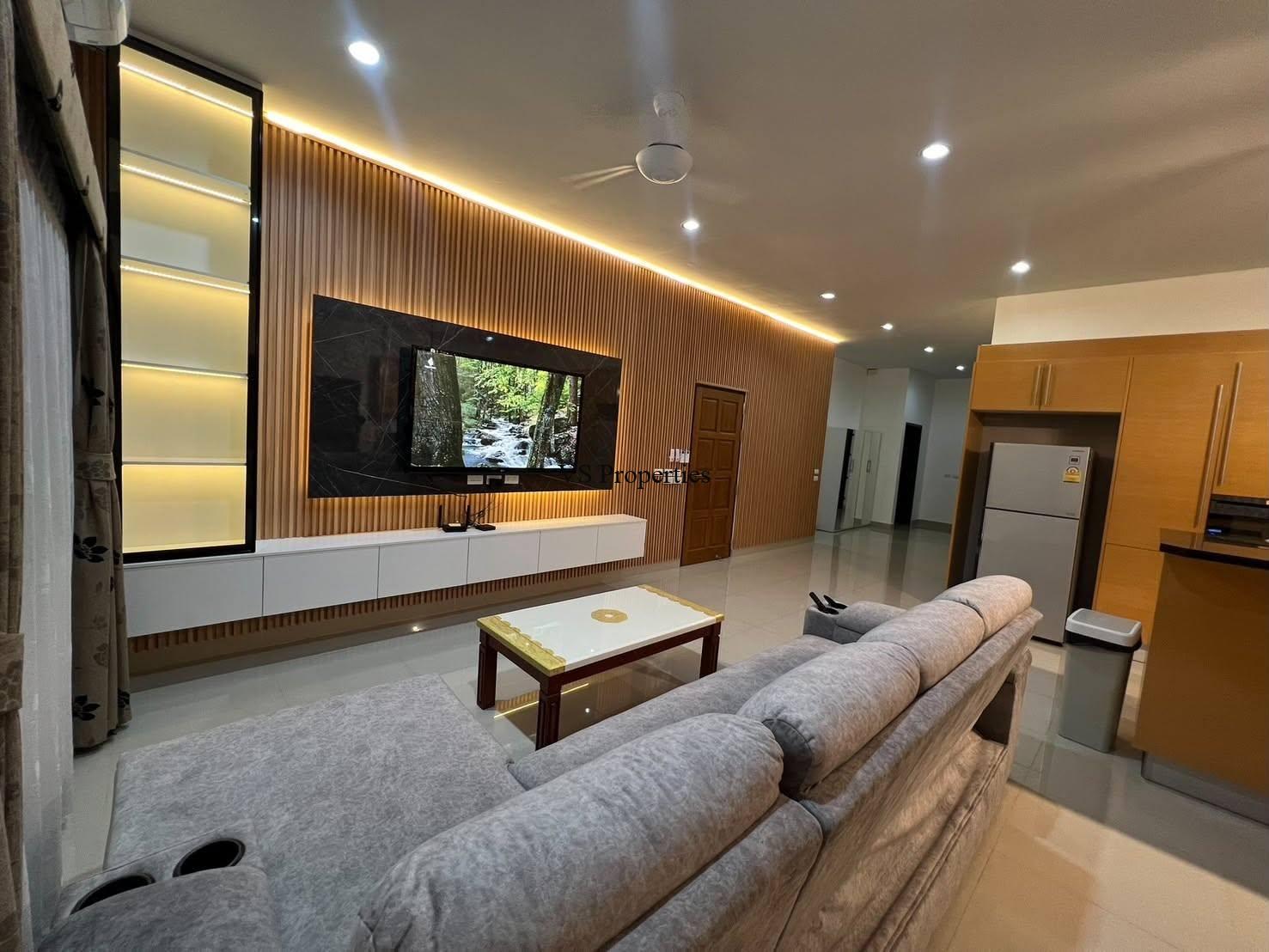 2 For Rent | Spacious 3-Bedroom at House Baan Panalee in Huay Yai, Pattaya.