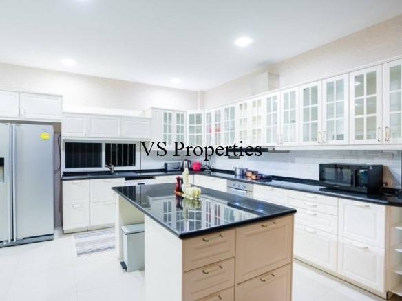For Rent | Luxury 6-Bedroom Private Pool Villa Tungkom-Tanman East Pattaya.