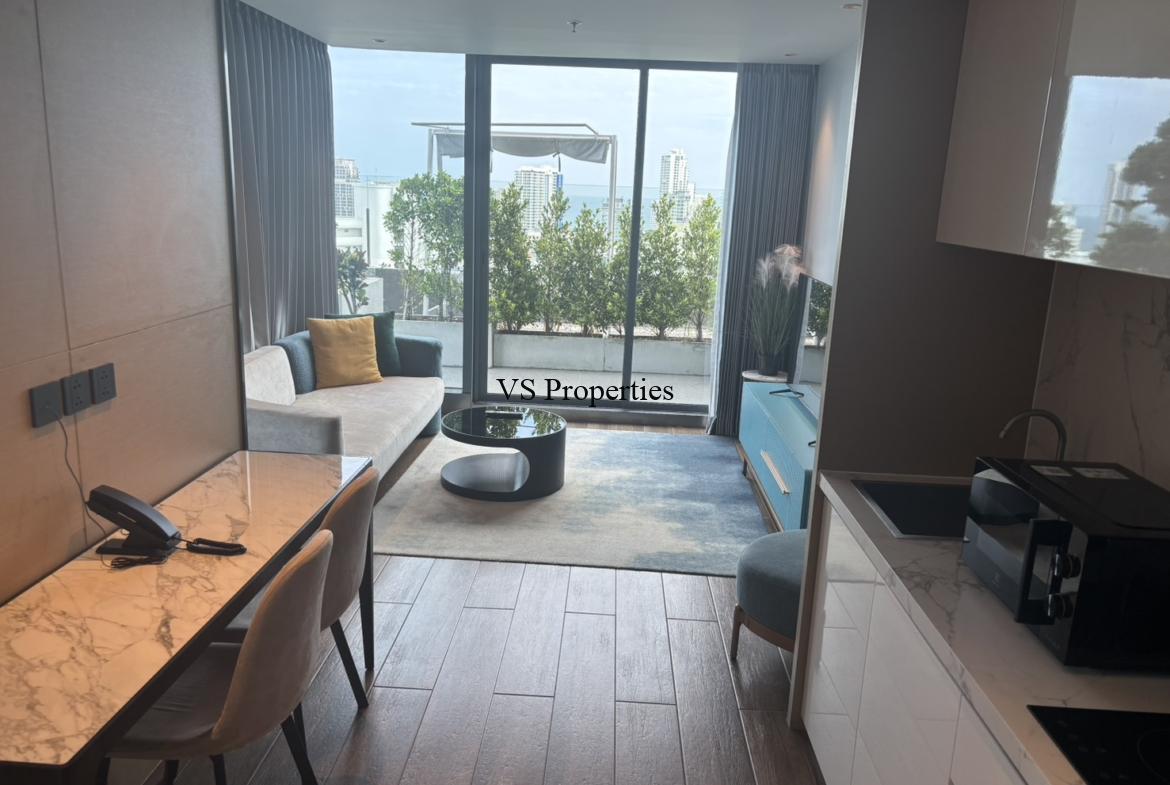 For Rent | 1 Bedroom Condo with Garden, City & Sea View at Beverly Mountain Bay, Pratamnak, Pattaya.