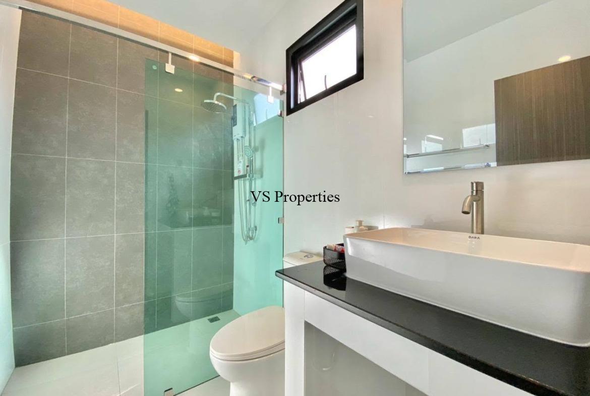 For Rent | Modern 3 Bedroom Private Pool Villa at Nong Pla Lai, East Pattaya.
