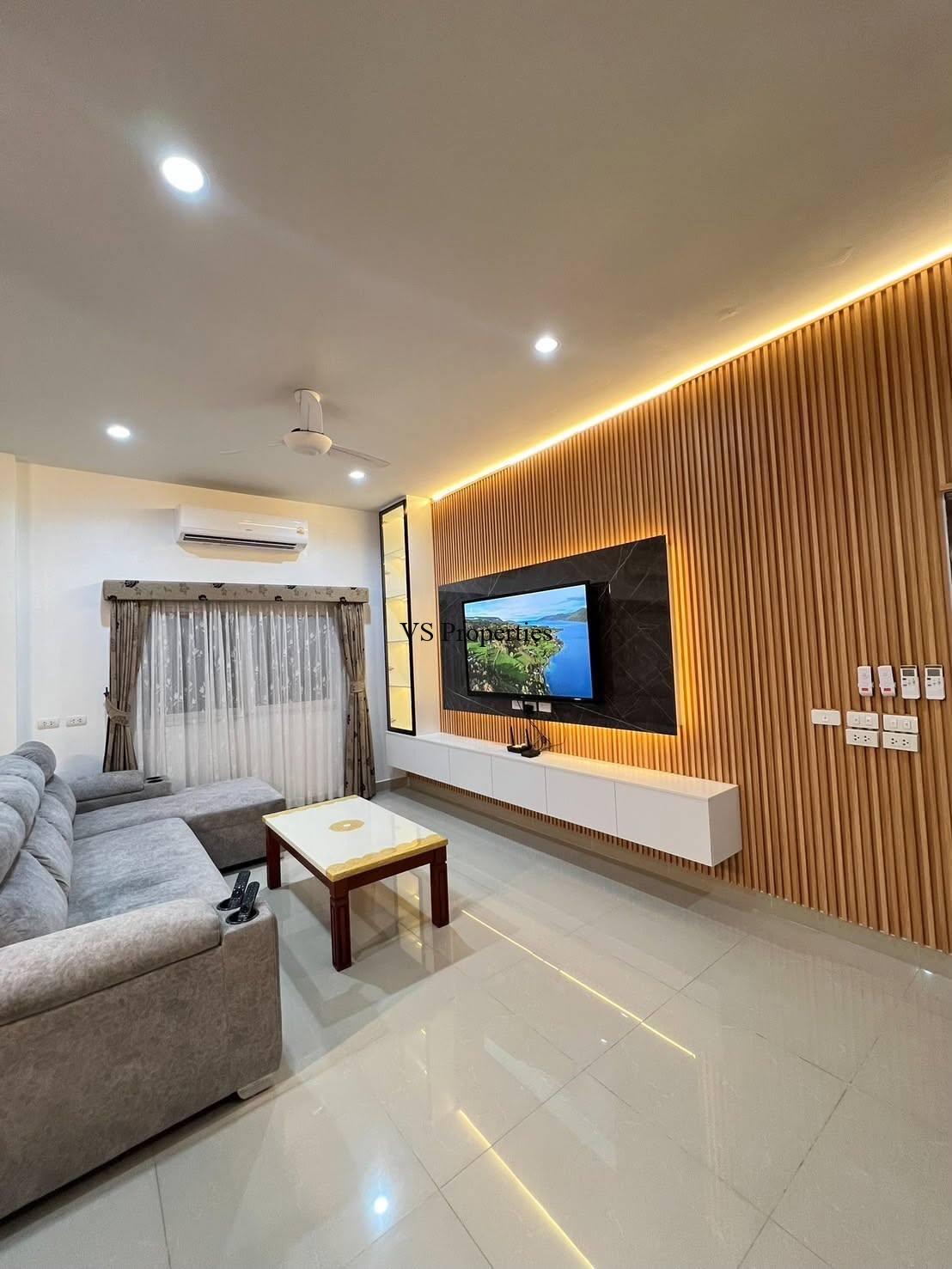 7 For Rent | Spacious 3-Bedroom at House Baan Panalee in Huay Yai, Pattaya.