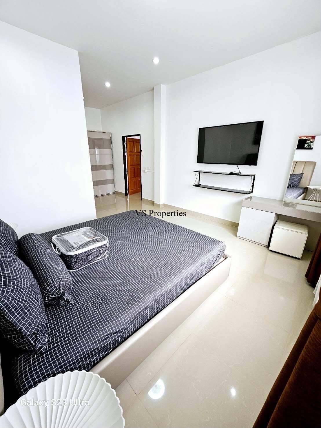 8 For Rent | Spacious 3-Bedroom at House Baan Panalee in Huay Yai, Pattaya.