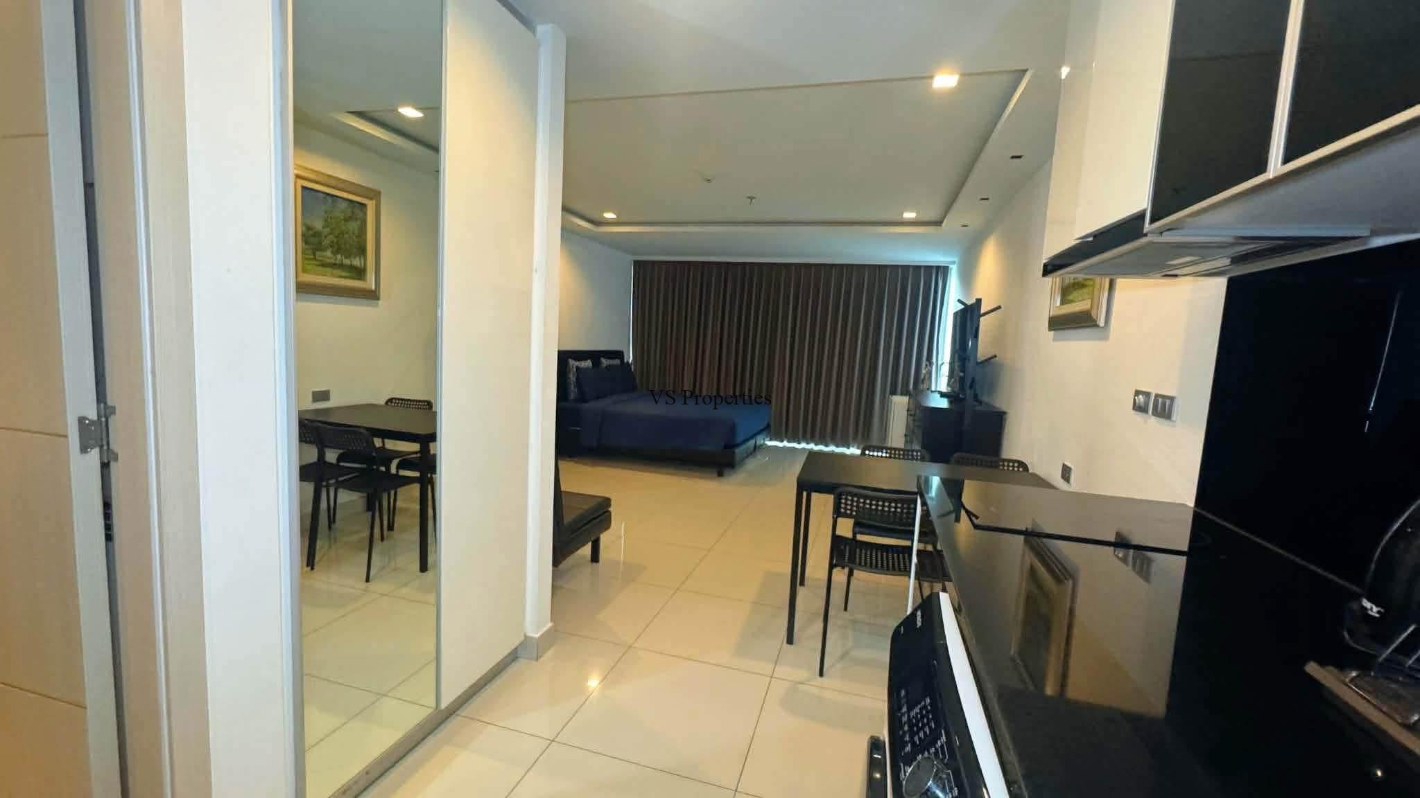 For Rent | Luxury Beachfront Studio Condo at Wongamat Tower, Naklua, Pattaya.