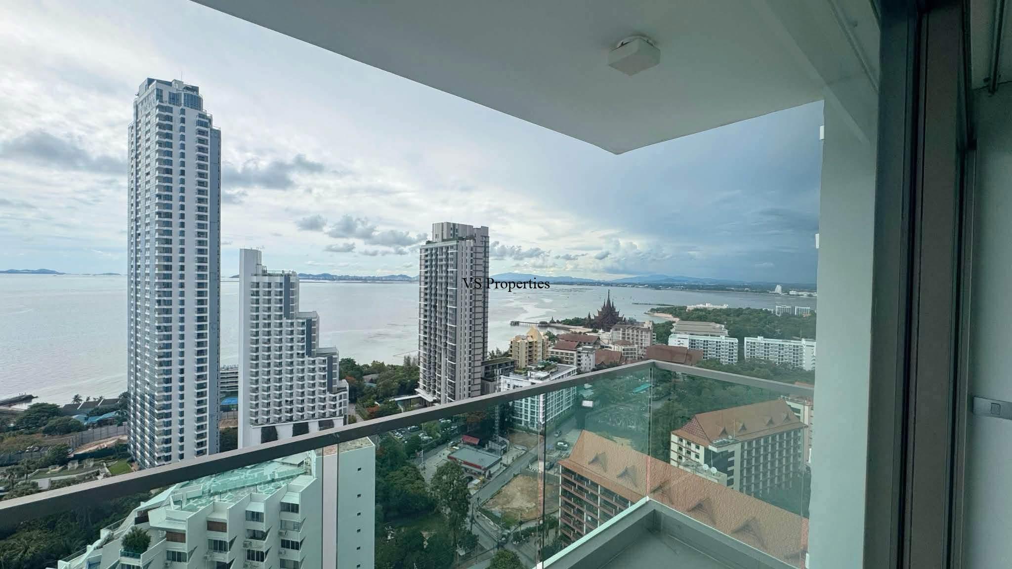 For Rent | Luxury Beachfront Studio Condo at Wongamat Tower, Naklua, Pattaya.