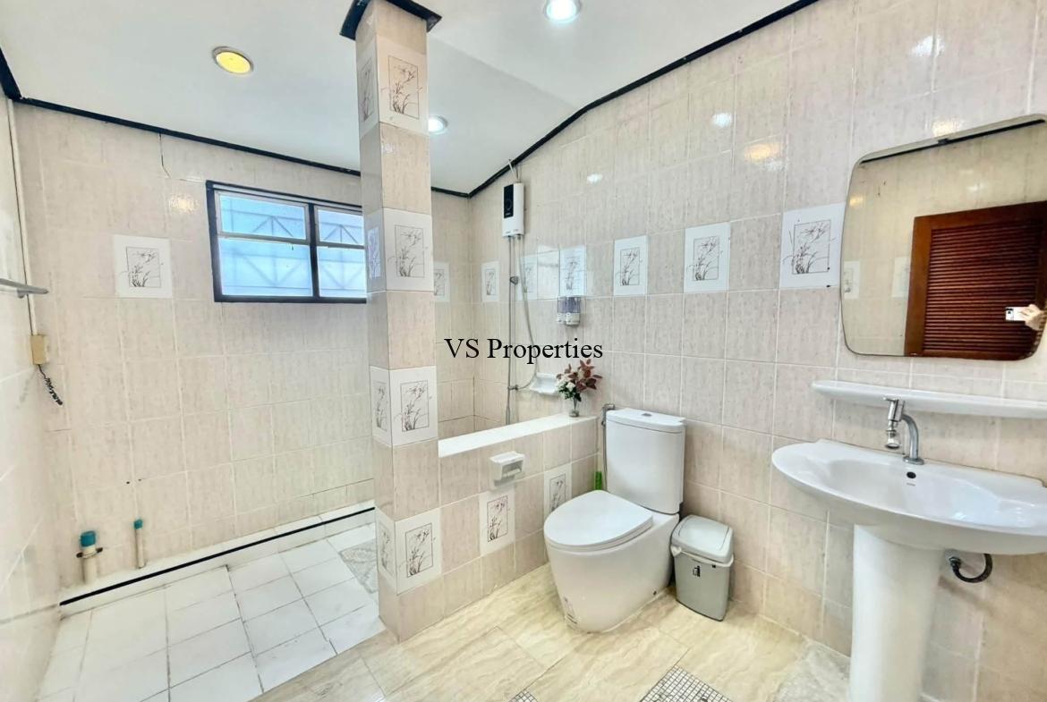 For Rent | 4 Bedroom detached house Luxury House in Central Pattaya.