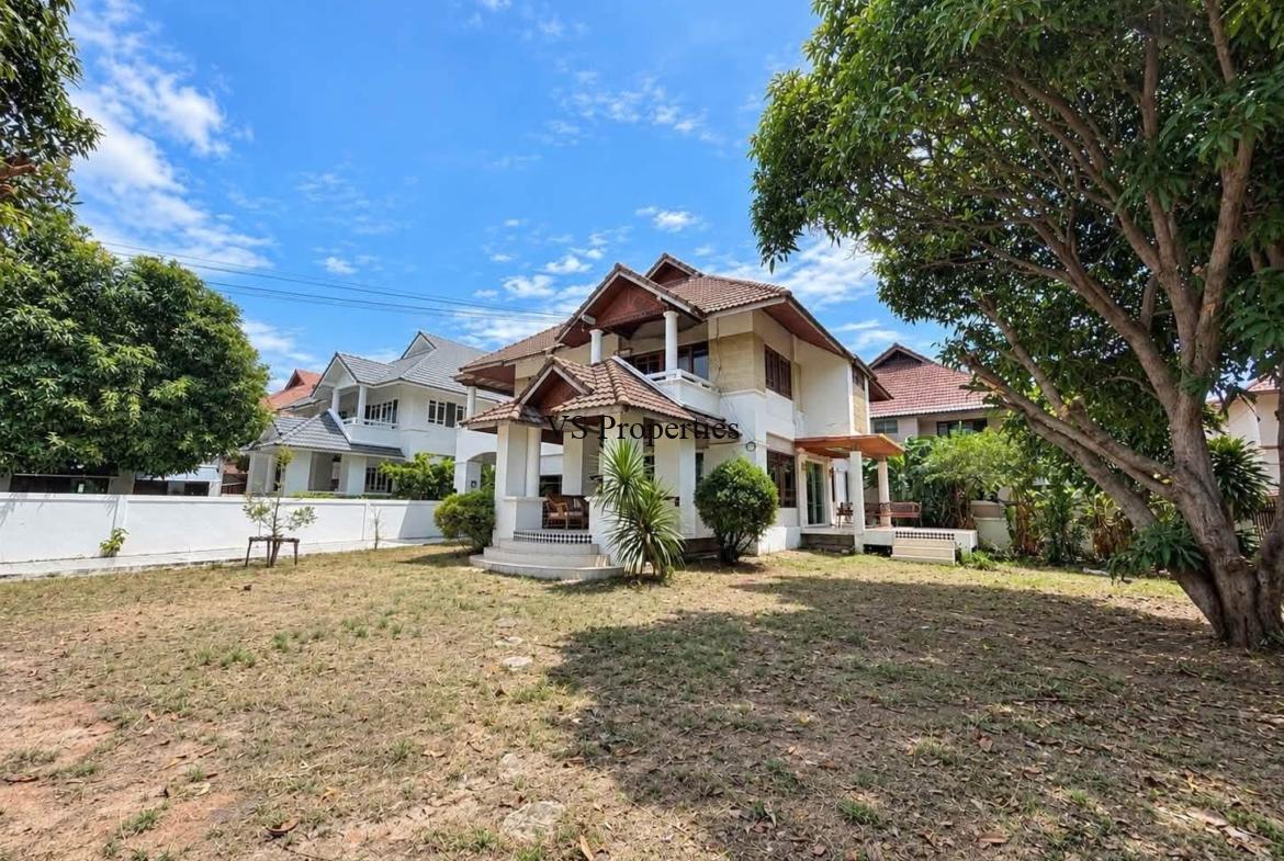 For Rent | 4 Bedroom detached house Luxury House in Central Pattaya.