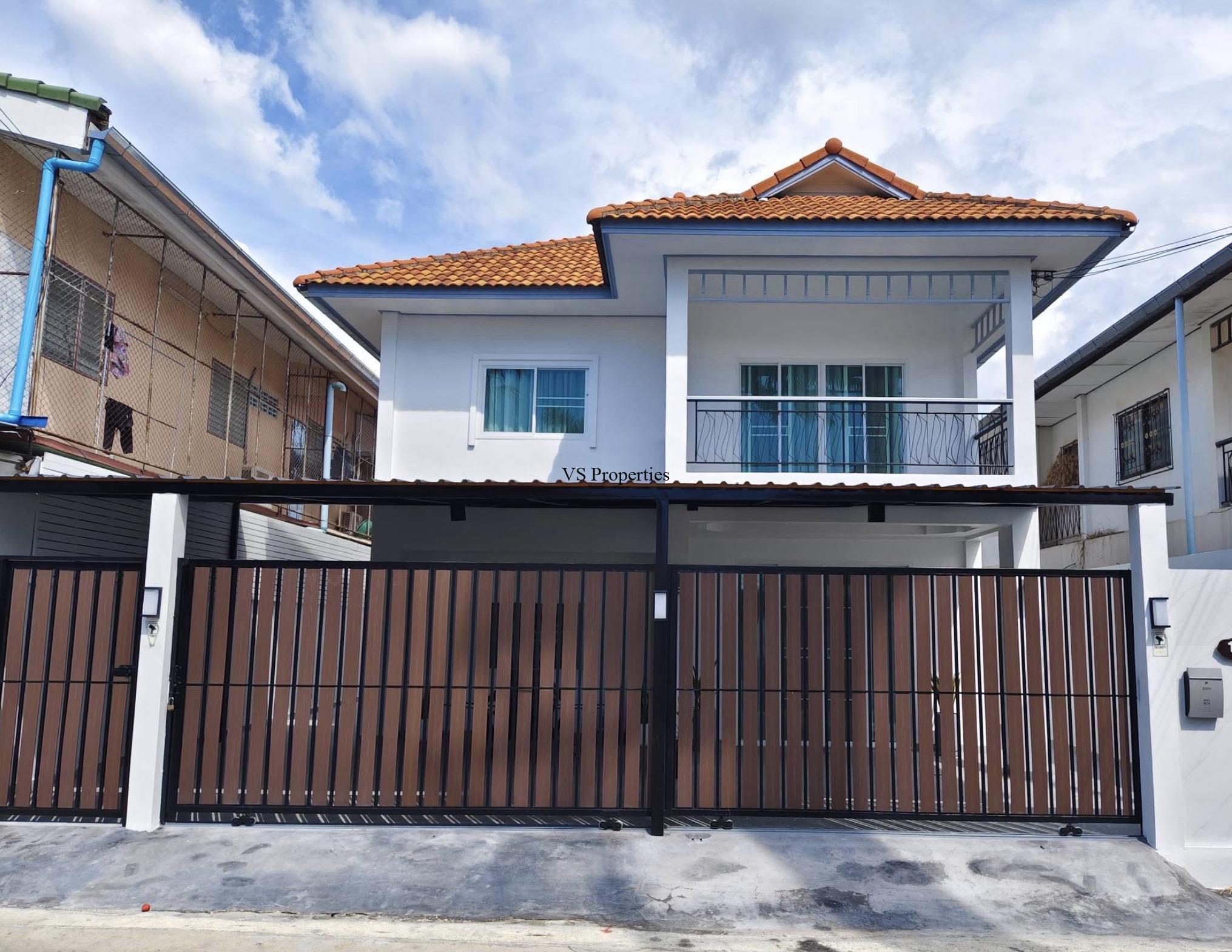 For Sale | Direct Installment Option 4 Bedrooms Detached House in Chatkaeo 9 Village Noen Phlap Wan, East Pattaya.